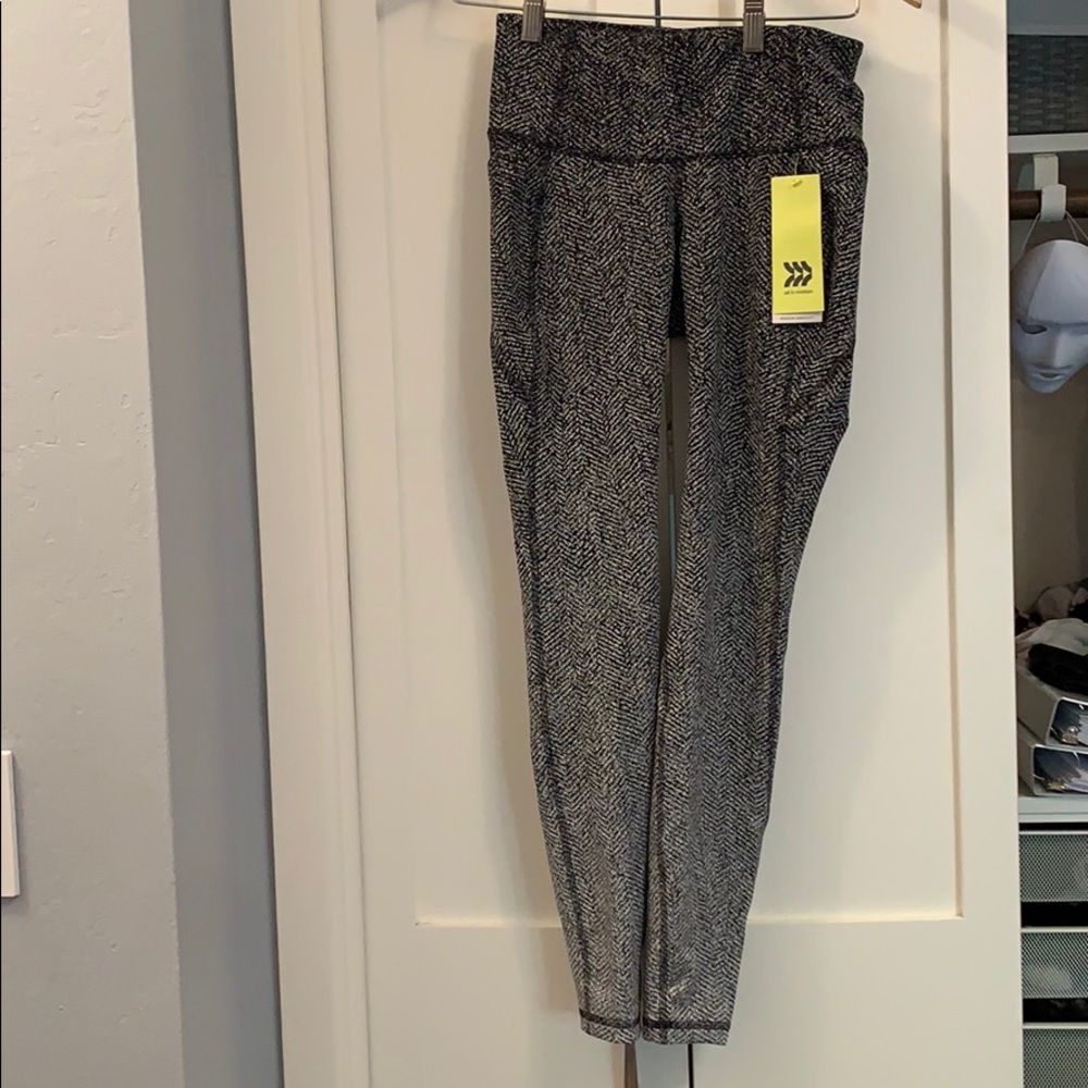 Leggings with side pockets